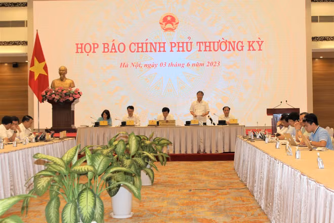 Thứ trưởng Bộ Công Thương: Từ nay đến cuối năm cơ bản không thiếu điện ảnh 1