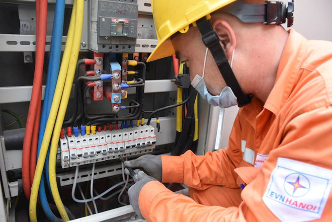 Nắng nóng khiến tiêu thụ điện trên địa bàn Hà Nội tăng cao kỷ lục ảnh 1