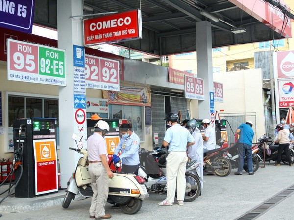Liên bộ yêu cầu doanh nghiệp giữ nguyên giá xăng và dầu diesel ảnh 1