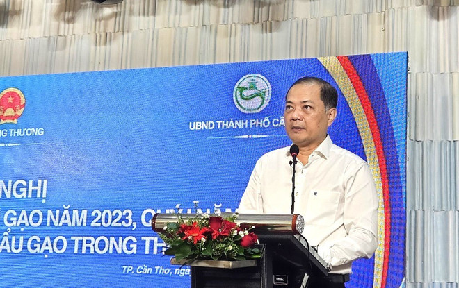 Ông Nguyễn Anh Sơn, Cục trưởng Cục Xuất nhập khẩu thông tin về xuất khẩu gạo. (Ảnh: PV/Vietnam+) c6198115c2e46cba35f5.jpg