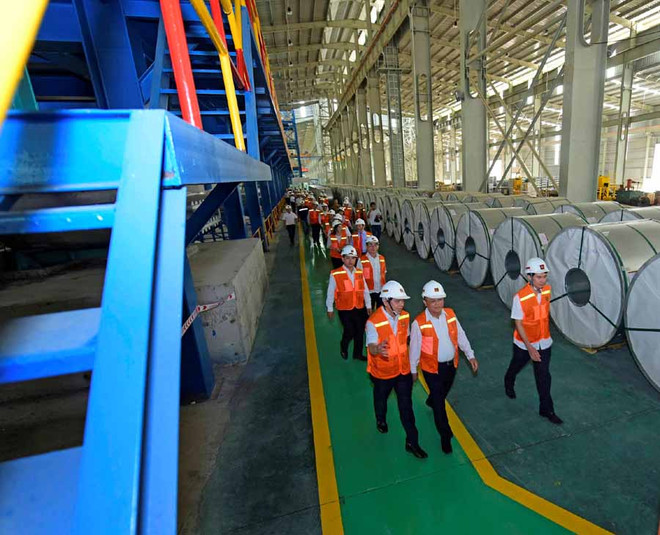 Nhà máy Hoa Sen Nghệ An sản xuất cuộn tôn thương phẩm đầu tiên ảnh 2