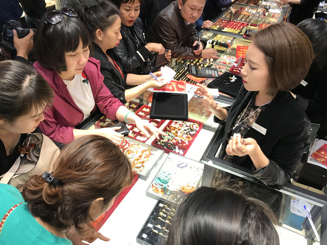 Hồi phục phiên cuối tuần, vàng SJC giao dịch quanh 48,80 triệu đồng ảnh 1