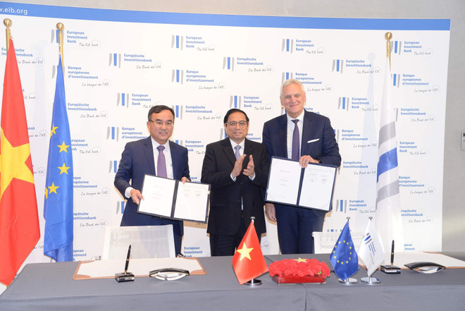 EIB thỏa thuận thu xếp vốn và hợp tác trong các dự án đầu tư của EVN ảnh 1