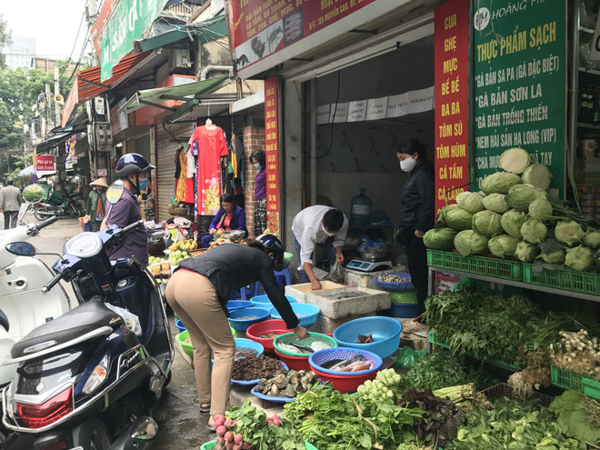 Hàng hóa dồi dào, không có hiện tượng tập trung mua hàng đột biến ảnh 2