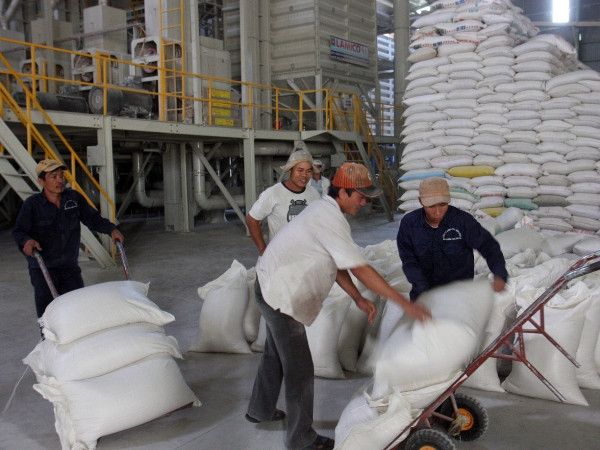 Xuất khẩu quý 1 giảm tốc, nhập siêu đã vượt 1,8 tỷ USD ảnh 1