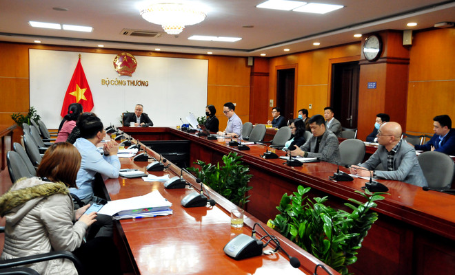 Dịch COVID-19: Bộ Công Thương yêu cầu đảm bảo đủ hàng hóa thiết yếu ảnh 2