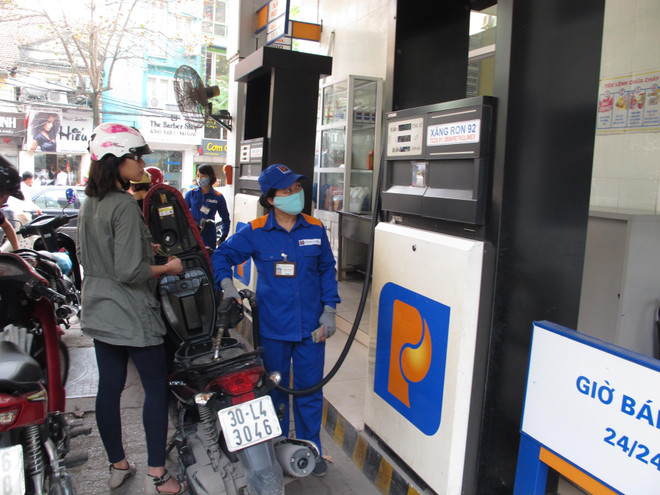 Tăng hơn 700 đồng, giá xăng Ron95-III vượt 21.200 đồng mỗi lít ảnh 1