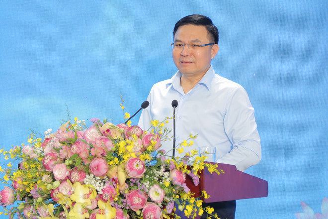 Ông Lê Mạnh Hùng, Bí thư Đảng ủy, Chủ tịch Hội đồng thành viên Petrovietnam phát biểu tại hội nghị. (Ảnh: PV/Vietnam+) DaukhiAnh 3.jpg