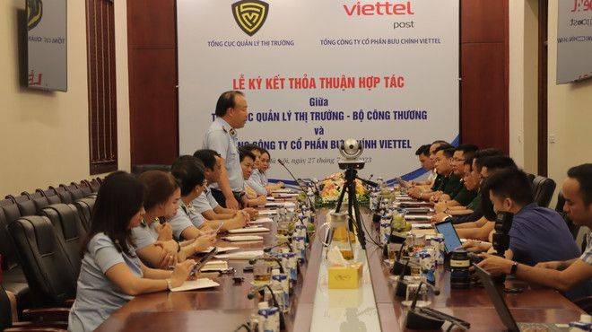 'Bắt tay' kiểm tra và xử lý hàng hóa vi phạm qua đường bưu chính ảnh 2