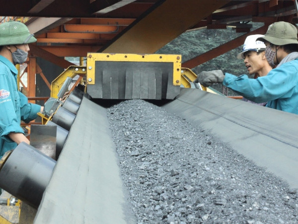 Vinacomin sẽ hoàn thành cổ phần hóa vào đầu năm 2015 ảnh 1