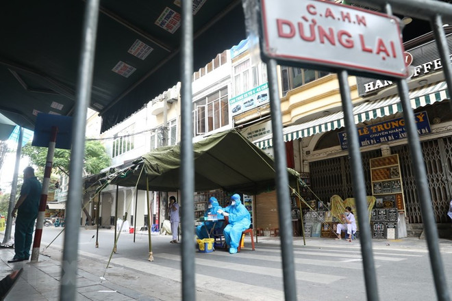 Hà Nội dừng tất cả các dịch vụ không thiết yếu từ 0 giờ ngày 19/7 ảnh 1