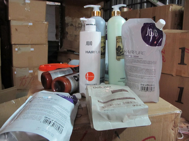 Phát hiện hơn 3.500 đồ mỹ phẩm nhập lậu cất giấu trong kho hàng ảnh 4