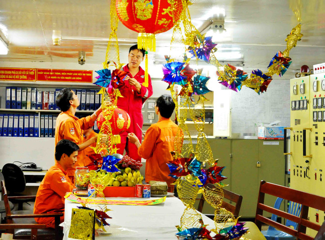 Đón Xuân sớm trên những giàn khoan và công trình dầu khí ảnh 2