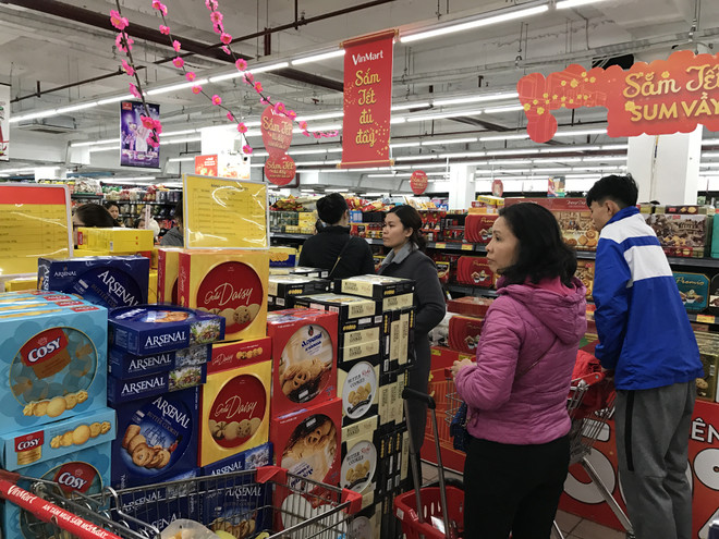 Nhiều siêu thị mở cửa xuyên Tết Nguyên đán phục vụ người dân ảnh 2