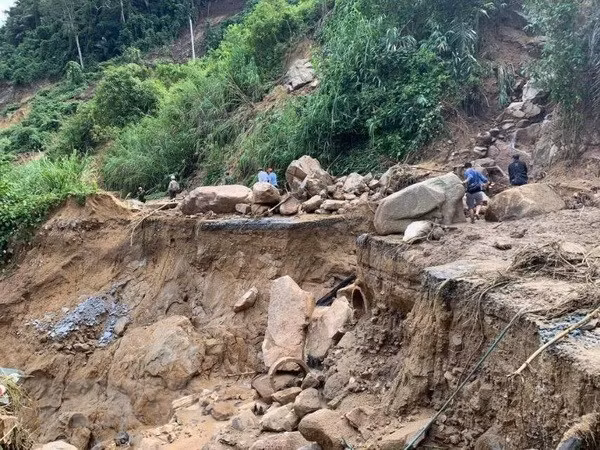 Liên ngành đánh giá tổng thể nguyên nhân khiến mưa lũ dị thường ảnh 1