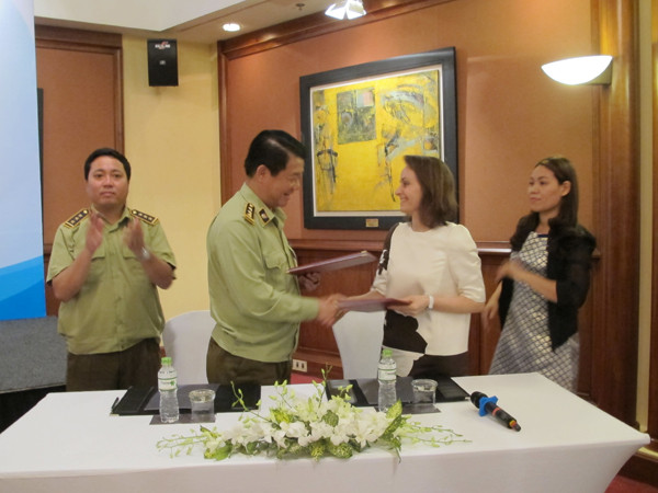 Công khai danh tính đối tượng làm hàng giả để ngăn ngừa vi phạm ảnh 1