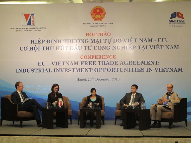 Phiên thảo luận những cơ hội đầu tư từ hiệp định thương mại tự do Việt Nam-EU. (Ảnh: Đức Duy/Vietnam+) Chuyên gia World Bank: Môi trường kinh doanh đang hấp dẫn nhà đầu tư ảnh 1