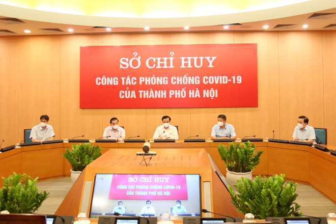 Cuộc họp của Sở Chỉ huy phòng, chống dịch COVID-19 thành phố Hà Nội. (Ảnh: PV/Vietnam+) Bí thư Hà Nội: Kỷ luật chính là sức mạnh trong phòng, chống COVID-19 ảnh 1