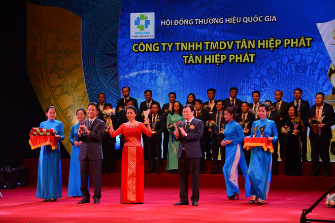 Tôn vinh 97 doanh nghiệp có sản phẩm đạt thương hiệu quốc gia ảnh 1