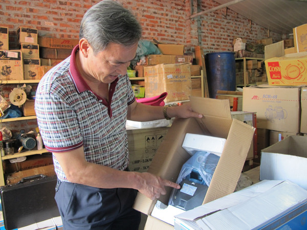 Phát hiện "lò" gia công máy bơm nước giả thương hiệu Pentax ảnh 2