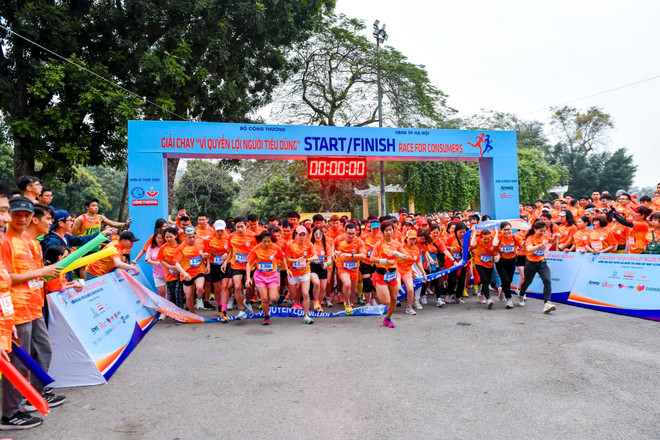 Hơn 1.000 người tham gia Giải chạy 'Vì quyền lợi người tiêu dùng' ảnh 1