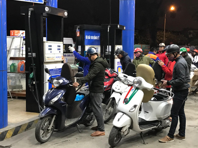 Petrolimex công bố Quỹ bình ổn xăng dầu tiếp tục dư 970 tỷ đồng ảnh 1