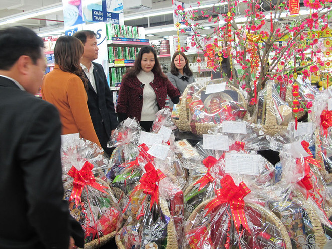 Tết và chuyện “làm dâu trăm họ” của những người làm thương mại ảnh 1