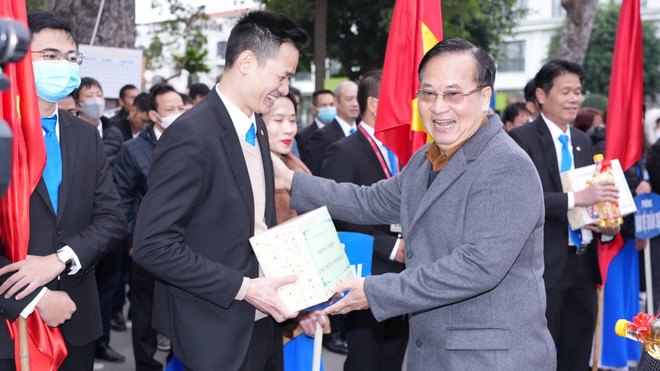 Doanh nghiệp dệt may giữ nhịp độ sản xuất, kinh doanh ngay sau Tết ảnh 2