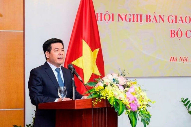 Tân Bộ trưởng Bộ Công Thương chính thức tiếp nhận bàn giao công việc ảnh 2