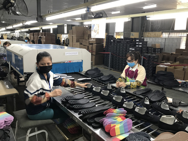 Bộ trưởng Công Thương yêu cầu chưa tăng giá hàng hóa đầu vào sản xuất ảnh 1