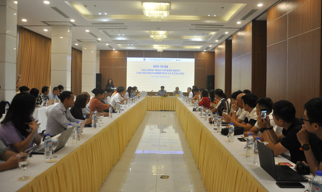 Kinh doanh xăng dầu: Doanh nghiệp bán lẻ "than khó" ảnh 1