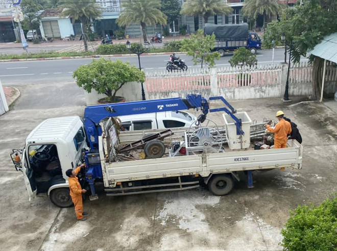 Điện lực miền Trung phấn đấu khôi phục cấp điện sau bão trong ngày mai ảnh 1