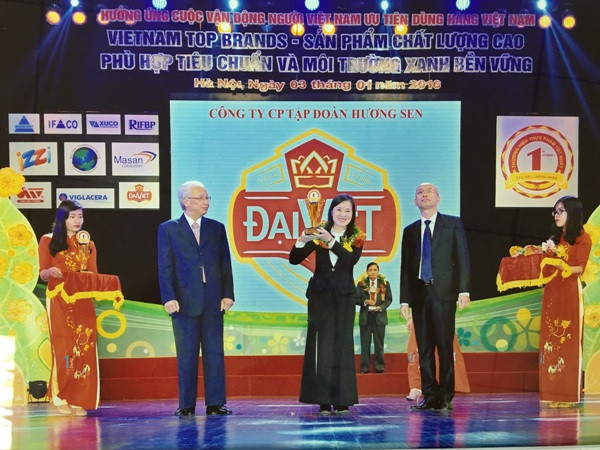 Bia Đại Việt được trao giải "Top 10 thực phẩm tốt nhất Việt Nam" ảnh 1