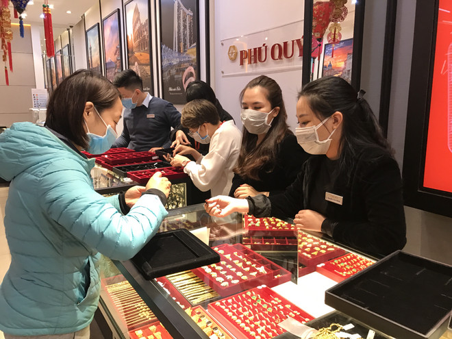 Giá vàng trong nước tăng 50.000 đồng mỗi lượng phiên đầu tuần ảnh 1