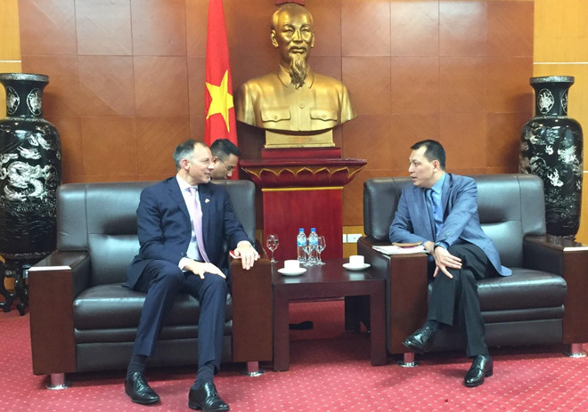 Trợ lý Ngoại trưởng Fannon gặp Thứ trưởng Bộ Công Thương Đặng Hoàng An. (Ảnh: https://vn.usembassy.gov/vi/) Tăng cường hợp tác kỹ thuật về năng lượng giữa Việt Nam và Hoa Kỳ ảnh 1