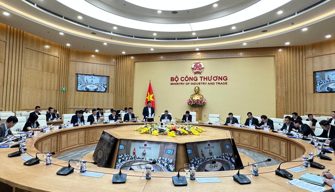 Tổng Giám đốc EVN Nguyễn Anh Tuấn thông tin về tiến độ dự án. (Ảnh: Đức Duy/Vietnam+) BT1.jpg
