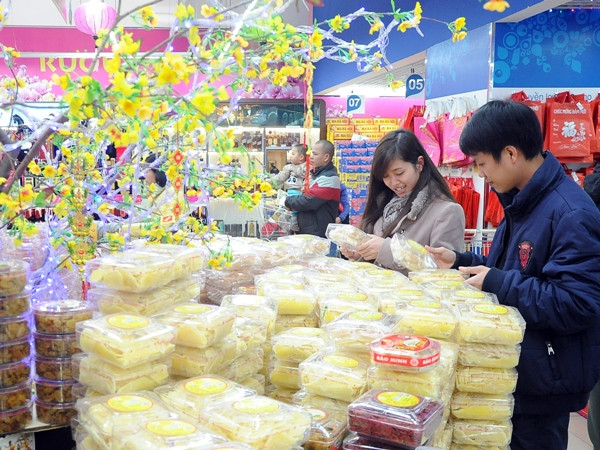 Thị trường Tết Ất Mùi 2015: Người Việt đã chọn hàng Việt ảnh 1