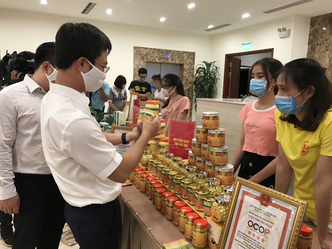 Phát triển thương mại miền núi, thu hẹp chênh lệch giữa các vùng miền ảnh 2