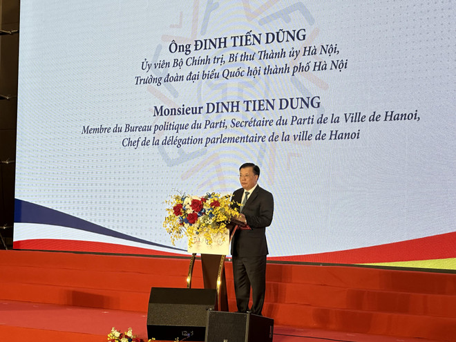 Bí thư Thành ủy Hà Nội phát biểu tại Hội nghị. (Ảnh: Xuân Quảng/Vietnam+) Các địa phương Việt Nam và Pháp tăng quy mô, lĩnh vực hợp tác ảnh 2