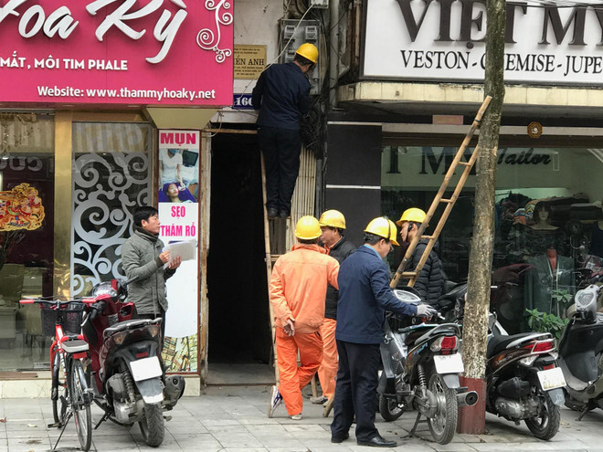 EVN thông tin về số khách hàng có hóa đơn điện tăng trong tháng Tư ảnh 1