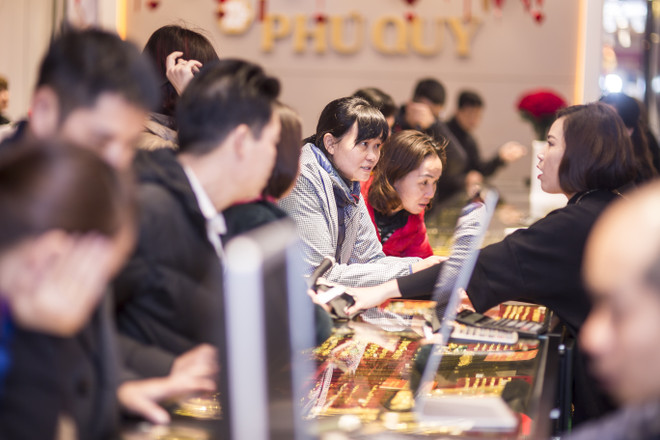 Giá vàng SJC và thương hiệu vàng Rồng Thăng Long cùng bật tăng ảnh 1