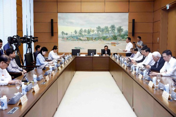 Đại biểu Quốc hội: Bảo vệ người tiêu dùng trước bẫy quảng cáo trá hình ảnh 1