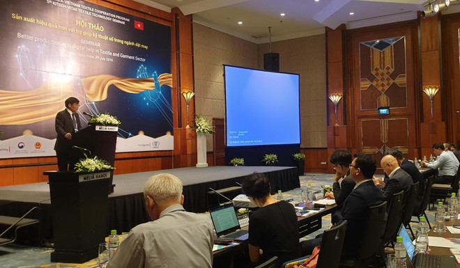 Dệt may Việt Nam cần công nghệ hiện đại để bắt kịp xu hướng thế giới ảnh 1