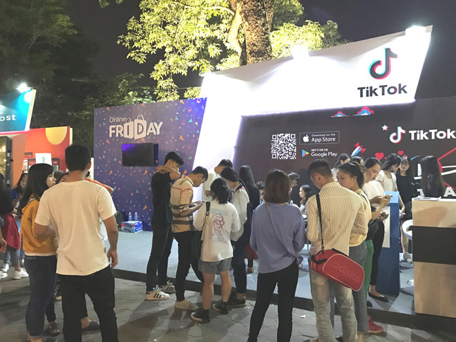 Tổ chức 'Ngày mua sắm trực tuyến 2020' trên phạm vi toàn quốc ảnh 1