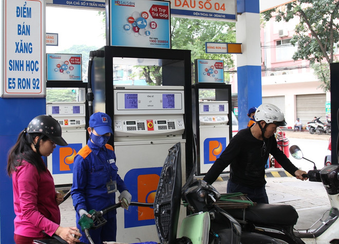 Giảm mạnh, quỹ bình ổn xăng dầu của Petrolimex còn 2.953 tỷ đồng ảnh 1