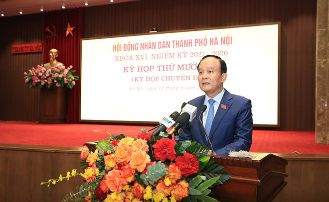 Chủ tịch Hội đồng Nhân dân thành phố Hà Nội Nguyễn Ngọc Tuấn phát biểu khai mạc Kỳ họp sáng 22/9. (Ảnh: PV/Vietnam+) Hà Nội: Thông qua mức hỗ trợ người bị ảnh hưởng vụ cháy tại Thanh Xuân ảnh 1