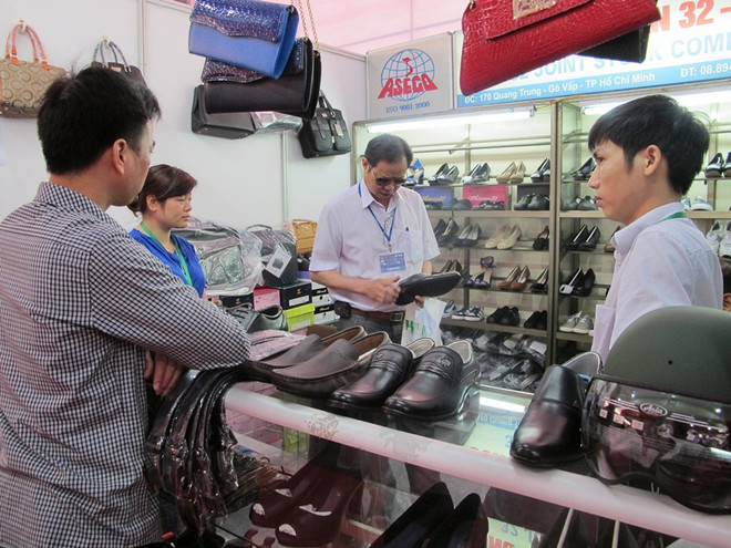 Xuất khẩu dệt may, da giày: Sức bật từ việc đón đầu công nghệ mới ảnh 2