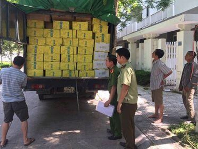 Liên ngành tạm giữ 6 tấn hàng hóa không có hóa đơn chứng từ hợp lệ ảnh 1