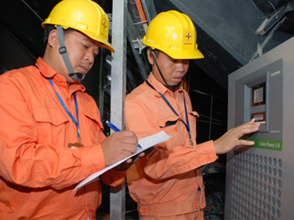 EVN: Chi phí cộng dồn 15.000 tỷ đồng, ngành điện chịu áp lực lớn ảnh 1