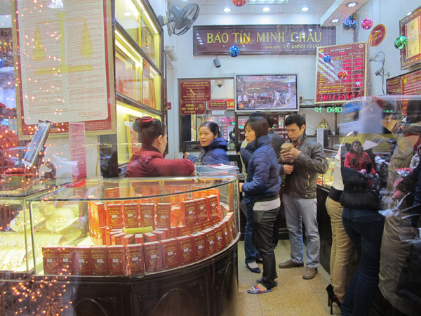 Giá vàng SJC tăng nhẹ, chênh lệch với thế giới tiếp tục thu hẹp ảnh 1